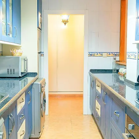Alojamiento Vistas Mar Con Terraza En Atalaya Apartment *